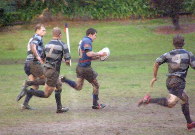 070707 Crossy about to score